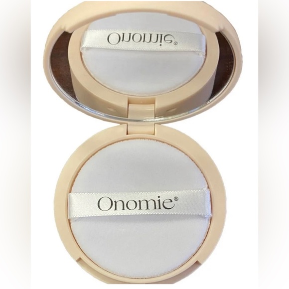 Revolve Onomie Setting Powder - Picture 2 of 6